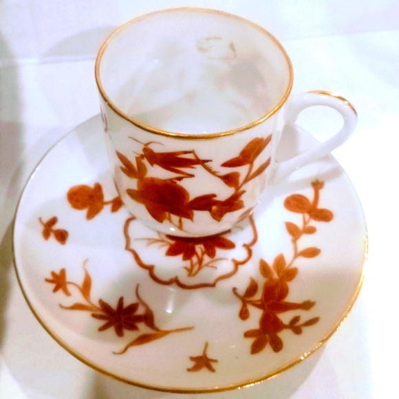 Vintage tea cup and saucer - Picture 2 of 4